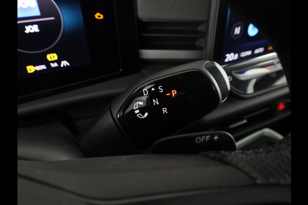 Volkswagen T-Roc R-Line First Edition 1.5 eTSI 110 kW / 150 PK SUV | Panoramaschuif-kanteldak | Assistance Pakket | Trekhaak | Black Style Pakket | Koplampverlichting matrix-led (IQ.LIGHT) | Elek. achterklep | Zwart dak