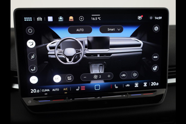 Volkswagen T-Roc R-Line First Edition 1.5 eTSI 110 kW / 150 PK SUV | Panoramaschuif-kanteldak | Assistance Pakket | Trekhaak | Black Style Pakket | Koplampverlichting matrix-led (IQ.LIGHT) | Elek. achterklep | Zwart dak