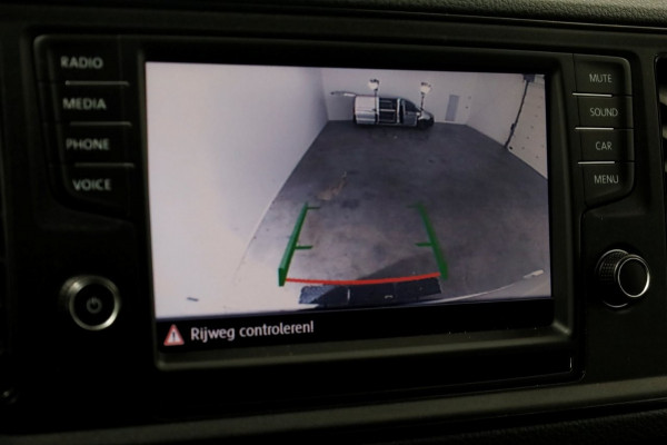 Volkswagen Crafter 35 2.0 TDI 140pk E6 RWD L3H3 (L2H2) Airco/Camera/Trekhaak 3500kg 08-2019