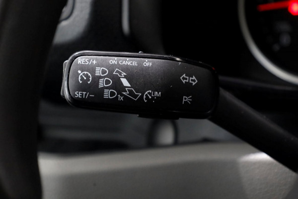 Volkswagen Crafter 35 2.0 TDI 140pk E6 RWD L3H3 (L2H2) Airco/Camera/Trekhaak 3500kg 08-2019