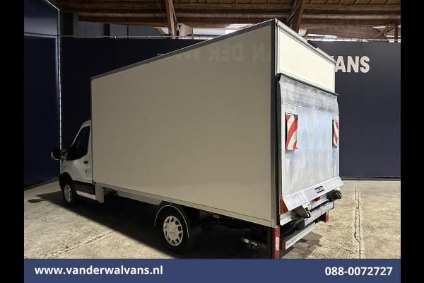 Ford Transit 2.0 TDCI 161pk Bakwagen Laadklep Euro6 Airco | Cruisecontrol | 940kg laadvermogen Verwarmde voorruit, Bijrijdersbank