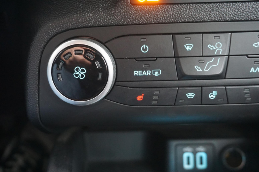 Ford FOCUS Wagon 1.0 EcoB.125pk Hybrid Business/Winterpakket/ Dealeronderhouden/1e Eigenaar.