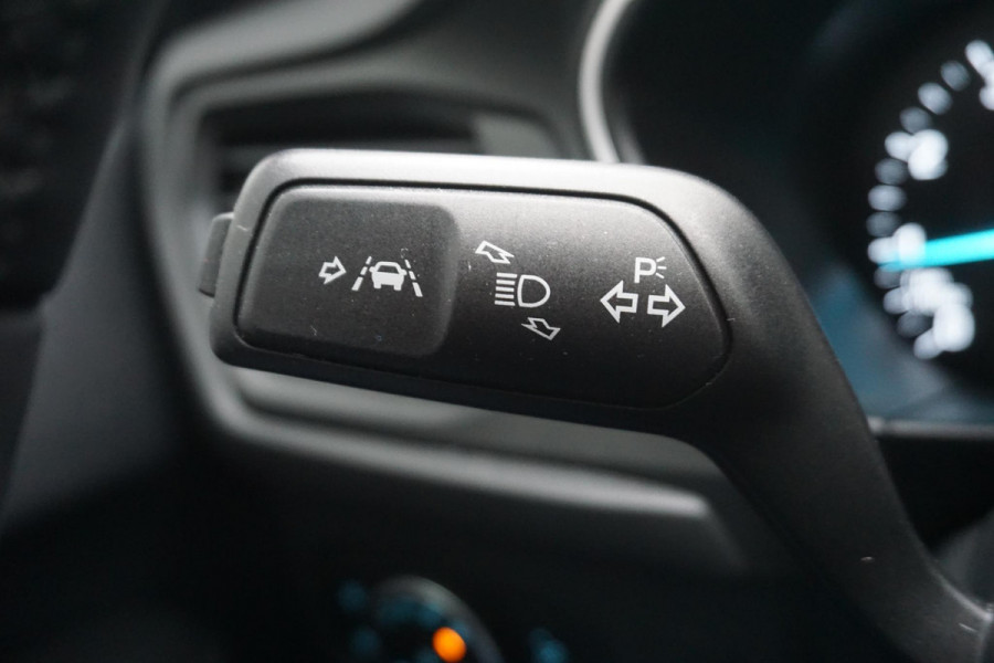 Ford FOCUS Wagon 1.0 EcoB.125pk Hybrid Business/Winterpakket/ Dealeronderhouden/1e Eigenaar.