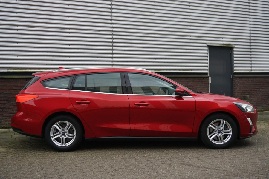 Ford FOCUS Wagon 1.0 EcoB.125pk Hybrid Business/Winterpakket/ Dealeronderhouden/1e Eigenaar.