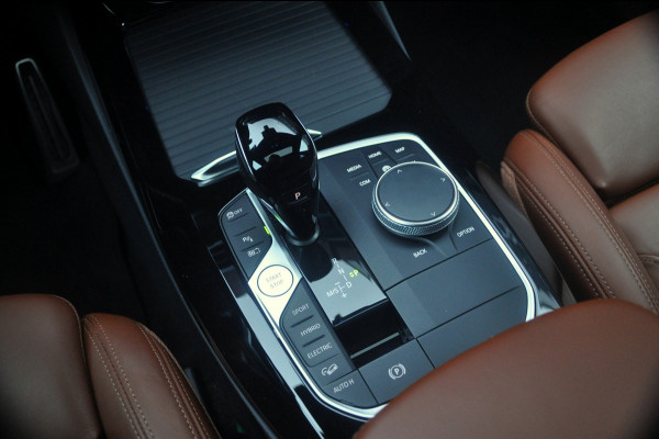 BMW X3 xDrive30e High Executive | M-Sport | Individual | Panoramadak | Trekhaak