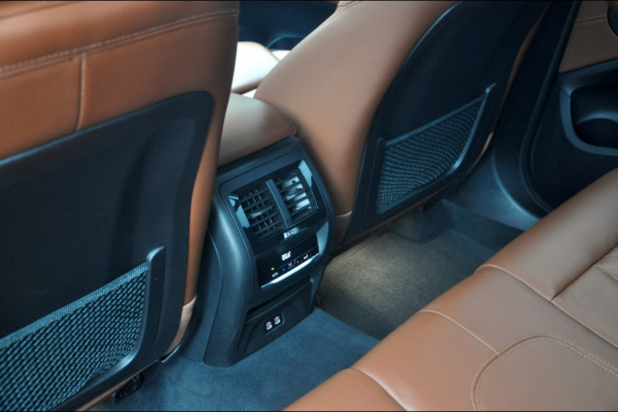 BMW X3 xDrive30e High Executive | M-Sport | Individual | Panoramadak | Trekhaak