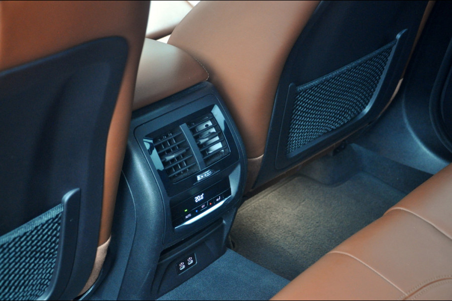 BMW X3 xDrive30e High Executive | M-Sport | Individual | Panoramadak | Trekhaak