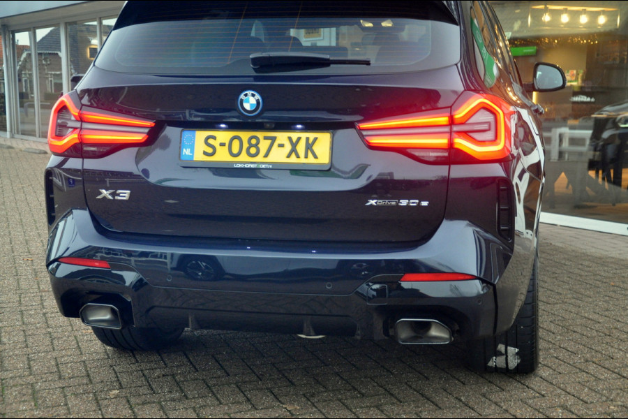 BMW X3 xDrive30e High Executive | M-Sport | Individual | Panoramadak | Trekhaak