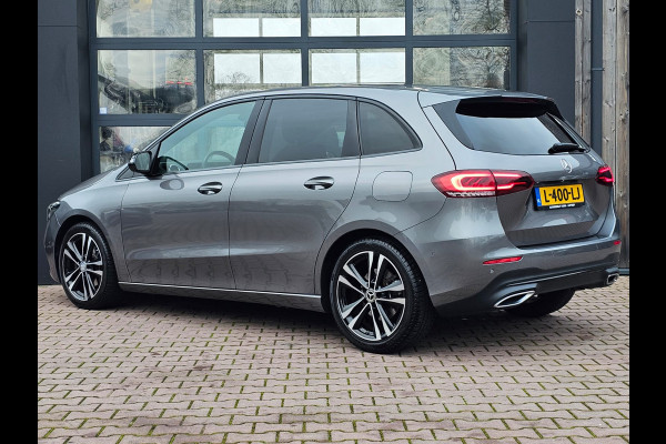 Mercedes-Benz B-Klasse 200 Business Solution Plus | Automaat | Pano | Stoelverwarming | Navi | Camera | Cruise | PDC |
