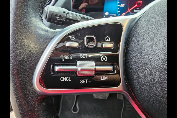 Mercedes-Benz B-Klasse 200 Business Solution Plus | Automaat | Pano | Stoelverwarming | Navi | Camera | Cruise | PDC |