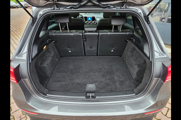 Mercedes-Benz B-Klasse 200 Business Solution Plus | Automaat | Pano | Stoelverwarming | Navi | Camera | Cruise | PDC |