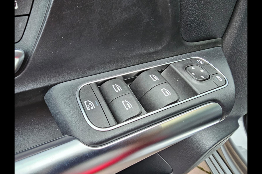 Mercedes-Benz B-Klasse 200 Business Solution Plus | Automaat | Pano | Stoelverwarming | Navi | Camera | Cruise | PDC |