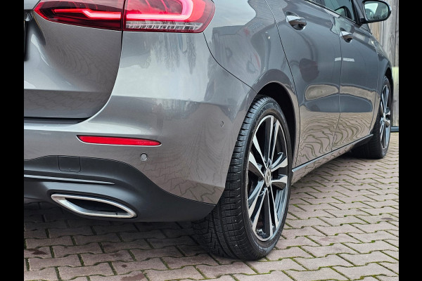 Mercedes-Benz B-Klasse 200 Business Solution Plus | Automaat | Pano | Stoelverwarming | Navi | Camera | Cruise | PDC |