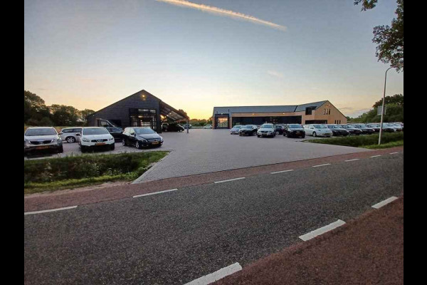 Mercedes-Benz B-Klasse 200 Business Solution Plus | Automaat | Pano | Stoelverwarming | Navi | Camera | Cruise | PDC |