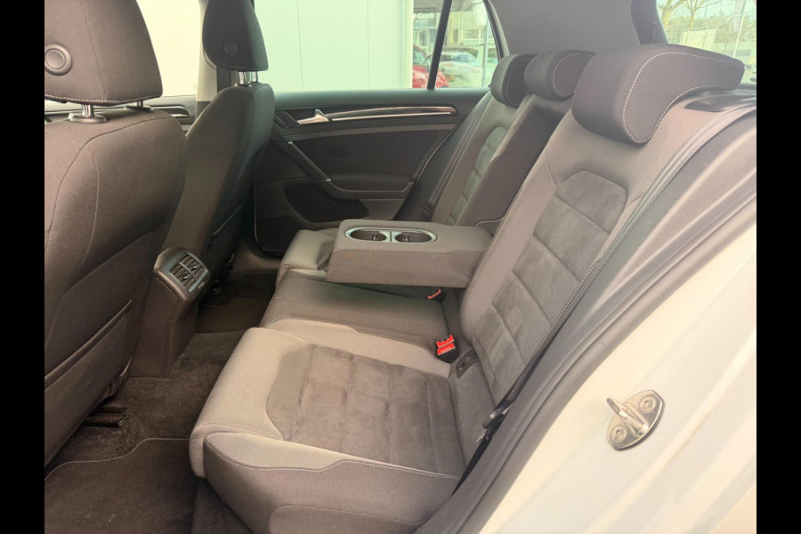 Volkswagen Golf 1.5 TSI Highline Business R Line | DSG | Alcantara | ACC | Ergo Active | Xenon | Stoelverw | Clima | Parkpilot