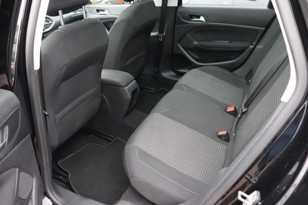 Peugeot 308 SW 1.2 P.T.Blue L. Executive org.NL panoramadak trekhaak