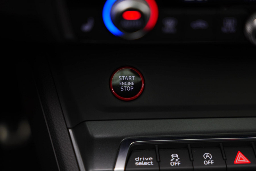 Audi RSQ3 Sportback 2.5 TFSI |Pano|Sonos|RS-Stoelen|BTW|Keyless|