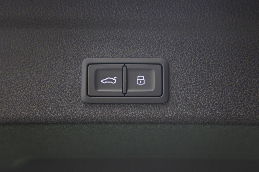 Audi RSQ3 Sportback 2.5 TFSI |Pano|Sonos|RS-Stoelen|BTW|Keyless|