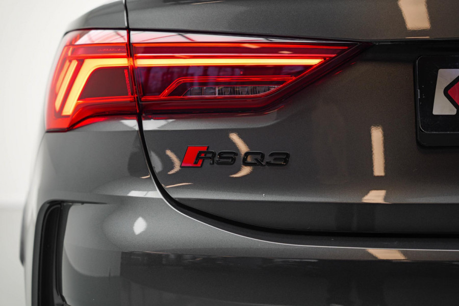 Audi RSQ3 Sportback 2.5 TFSI |Pano|Sonos|RS-Stoelen|BTW|Keyless|