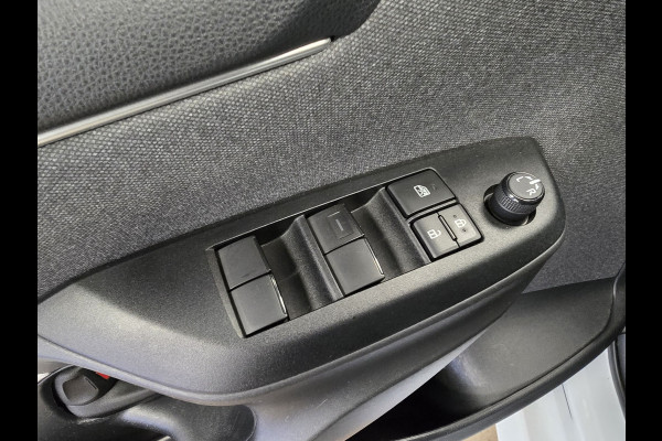 Toyota Yaris 1.5 Hybrid Dynamic DEALER ONDH AUT. ACC CAMERA LANE ASSIST CRUISE CONTROL STOELVERWARMING