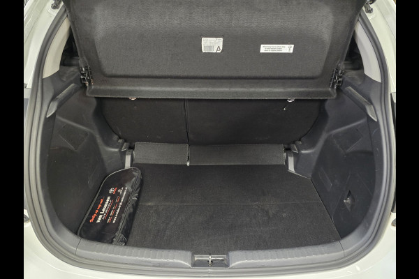 Toyota Yaris 1.5 Hybrid Dynamic DEALER ONDH AUT. ACC CAMERA LANE ASSIST CRUISE CONTROL STOELVERWARMING