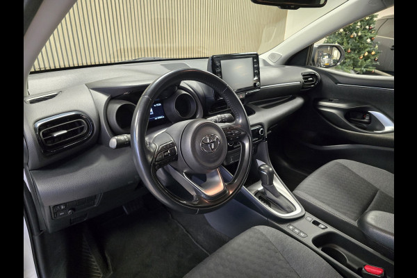 Toyota Yaris 1.5 Hybrid Dynamic DEALER ONDH AUT. ACC CAMERA LANE ASSIST CRUISE CONTROL STOELVERWARMING
