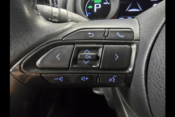 Toyota Yaris 1.5 Hybrid Dynamic DEALER ONDH AUT. ACC CAMERA LANE ASSIST CRUISE CONTROL STOELVERWARMING