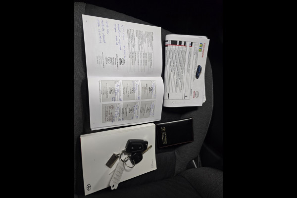 Toyota Yaris 1.5 Hybrid Dynamic DEALER ONDH AUT. ACC CAMERA LANE ASSIST CRUISE CONTROL STOELVERWARMING