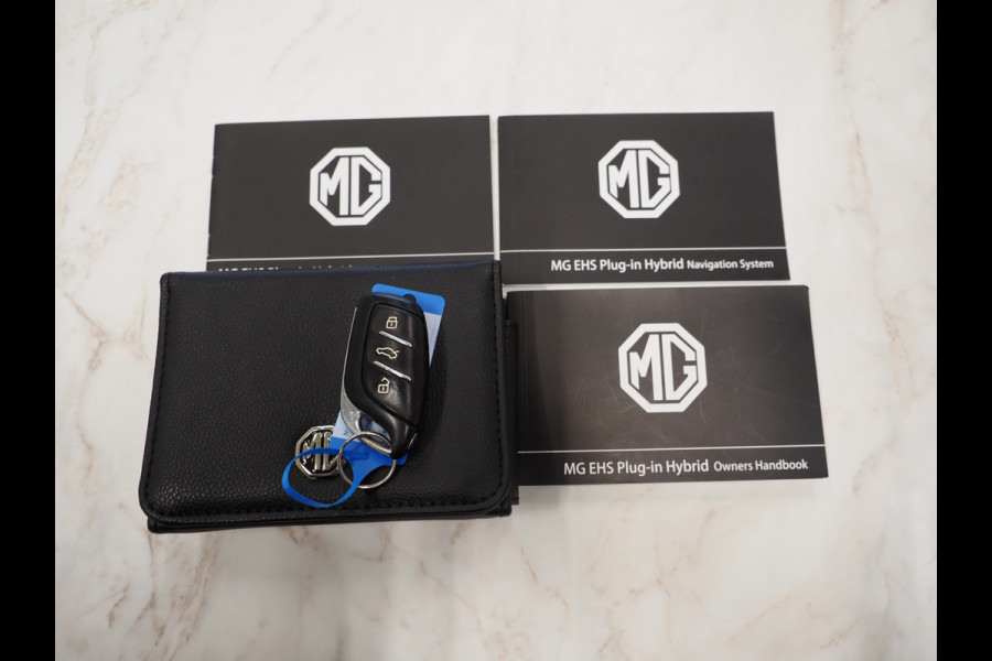 MG EHS 1.5 TGDI Luxury | Panoramadak | Adaptive Cruise | Sportstoelen | 360 | Keyless | Carplay