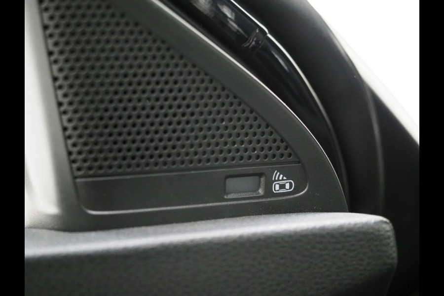 MG EHS 1.5 TGDI Luxury | Panoramadak | Adaptive Cruise | Sportstoelen | 360 | Keyless | Carplay