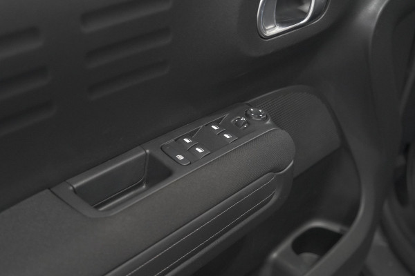 Citroën C3 Aircross PureTech 110 Shine | Camera | Stoelverwarming | Apple Carplay