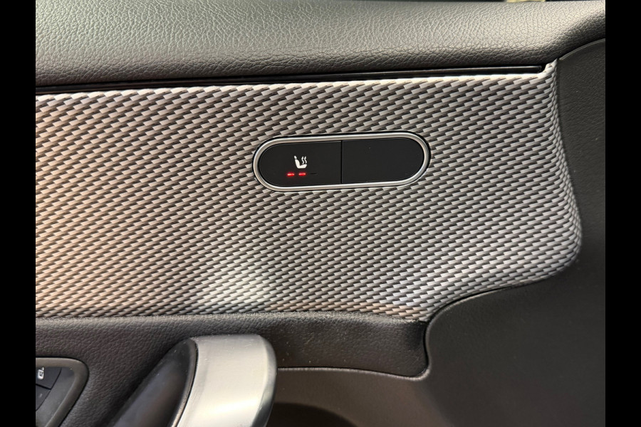 Mercedes-Benz A-Klasse A250e Luxury Plug-in hybride CAMERA NAVIGATIE STOELVERWARMING PDC AIRCO CRUISE KEYLESS-GO