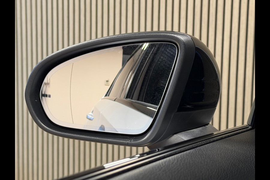 Mercedes-Benz A-Klasse A250e Luxury Plug-in hybride CAMERA NAVIGATIE STOELVERWARMING PDC AIRCO CRUISE KEYLESS-GO
