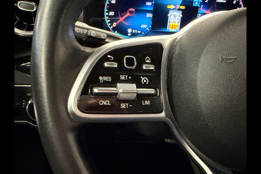 Mercedes-Benz A-Klasse A250e Luxury Plug-in hybride CAMERA NAVIGATIE STOELVERWARMING PDC AIRCO CRUISE KEYLESS-GO