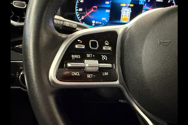 Mercedes-Benz A-Klasse A250e Luxury Plug-in hybride CAMERA NAVIGATIE STOELVERWARMING PDC AIRCO CRUISE KEYLESS-GO