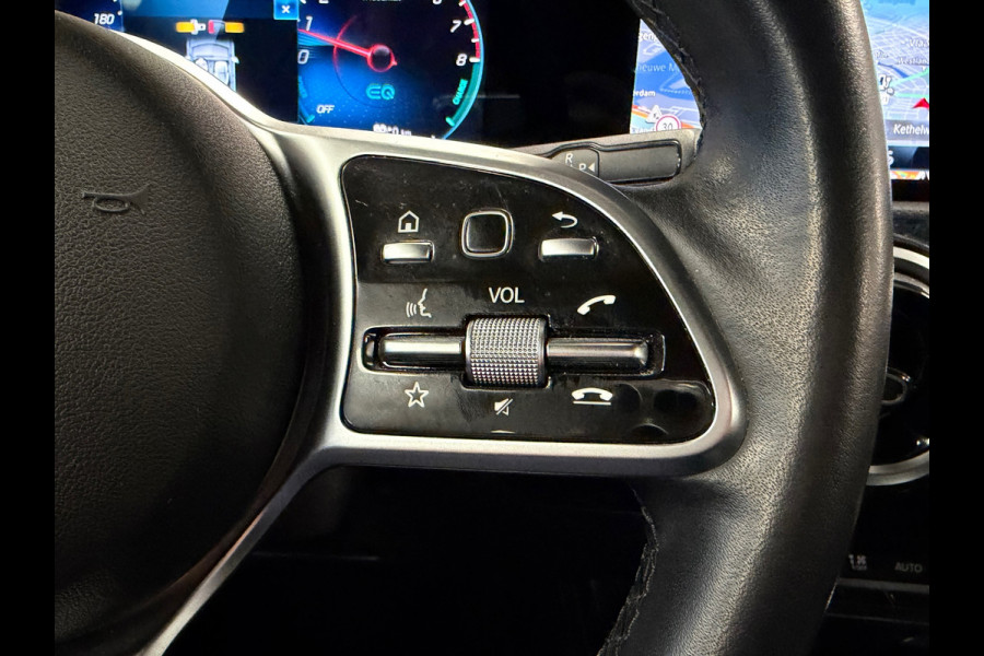 Mercedes-Benz A-Klasse A250e Luxury Plug-in hybride CAMERA NAVIGATIE STOELVERWARMING PDC AIRCO CRUISE KEYLESS-GO