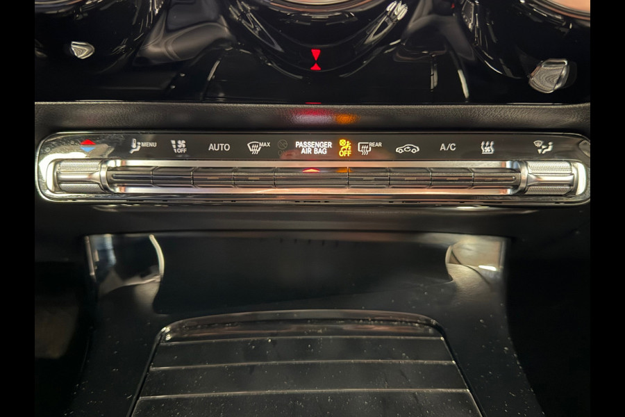 Mercedes-Benz A-Klasse A250e Luxury Plug-in hybride CAMERA NAVIGATIE STOELVERWARMING PDC AIRCO CRUISE KEYLESS-GO