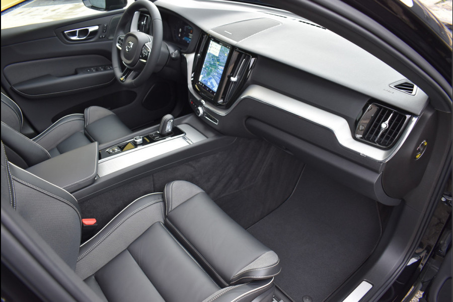 Volvo XC60 2.0 T6 Plug-in hybrid AWD R-Design 350 Pk Pano Leder Camera Trekhaak