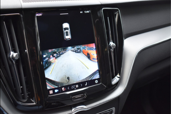Volvo XC60 2.0 T6 Plug-in hybrid AWD R-Design 350 Pk Pano Leder Camera Trekhaak