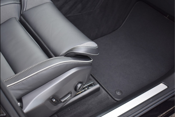 Volvo XC60 2.0 T6 Plug-in hybrid AWD R-Design 350 Pk Pano Leder Camera Trekhaak