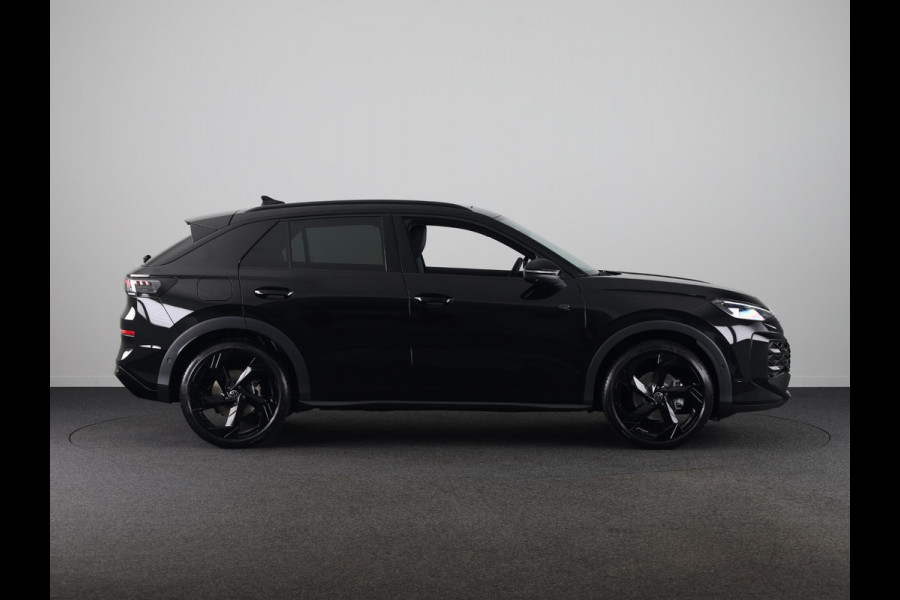 Volkswagen T-Roc R-Line First Edition 1.5 eTSI 110 kW / 150 PK SUV | Interieur Pakket leder 'Varenna' | Black Style Pakket | Panoramaschuif-kanteldak | Trekhaak | Koplampverlichting matrix-led (IQ.LIGHT) | Assistance Pakket | Elek. achterklep