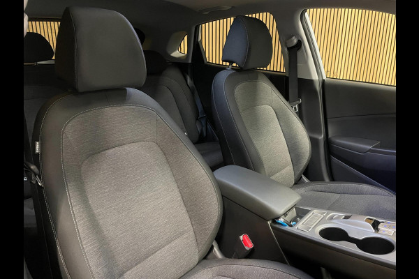 Hyundai Kona EV Fashion 64 kWh|100% SOH|FACELIFT|3-FASE|DAKJE|HEAD-UP|ACC|CAMERA|CARPLAY|NAVI|NL- AUTO|NAP|INCL. BTW|1e EIG.|