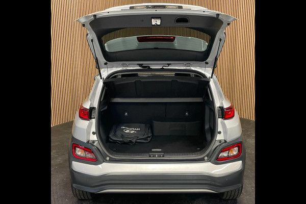 Hyundai Kona EV Fashion 64 kWh|100% SOH|FACELIFT|3-FASE|DAKJE|HEAD-UP|ACC|CAMERA|CARPLAY|NAVI|NL- AUTO|NAP|INCL. BTW|1e EIG.|