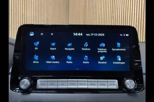 Hyundai Kona EV Fashion 64 kWh|100% SOH|FACELIFT|3-FASE|DAKJE|HEAD-UP|ACC|CAMERA|CARPLAY|NAVI|NL- AUTO|NAP|INCL. BTW|1e EIG.|