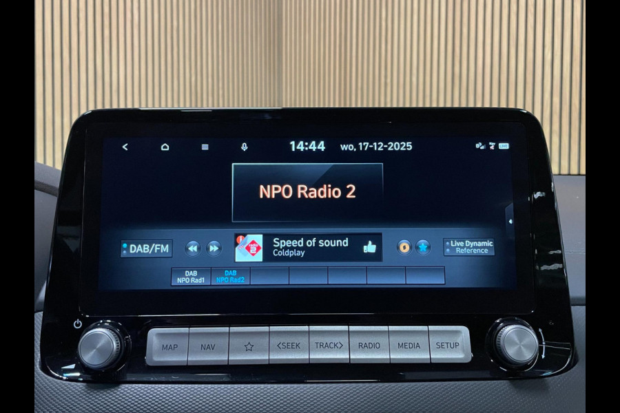 Hyundai Kona EV Fashion 64 kWh|100% SOH|FACELIFT|3-FASE|DAKJE|HEAD-UP|ACC|CAMERA|CARPLAY|NAVI|NL- AUTO|NAP|INCL. BTW|1e EIG.|