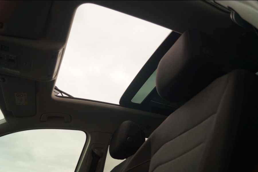 Volkswagen Tiguan Allspace 1.4 TSI 150pk DSG Comfortline Business 7-persoons -PANO-