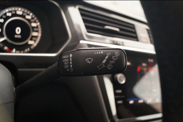 Volkswagen Tiguan Allspace 1.4 TSI 150pk DSG Comfortline Business 7-persoons -PANO-
