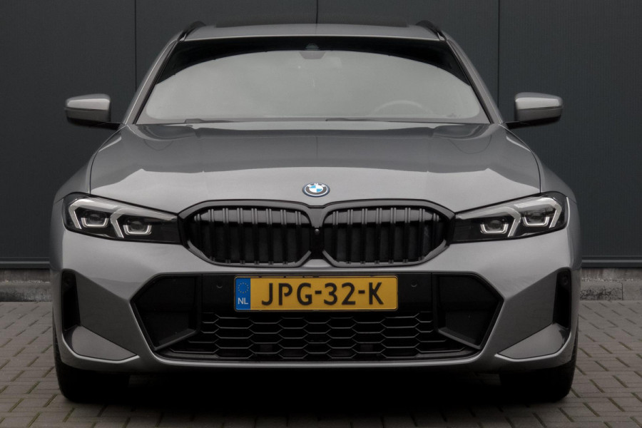 BMW 3 Serie Touring 330e M-PAKKET | HEAD UP | 360 CAMERA | ELEKTRISCHE VERSTELBARE VOORSTOELEN | PANORAMADAK | SIDE ASSIST