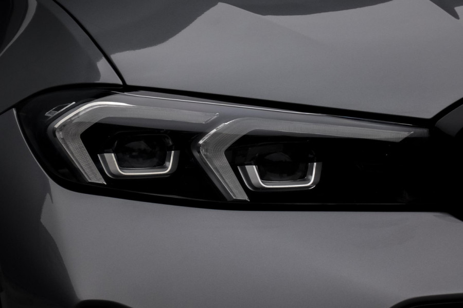 BMW 3 Serie Touring 330e M-PAKKET | HEAD UP | 360 CAMERA | ELEKTRISCHE VERSTELBARE VOORSTOELEN | PANORAMADAK | SIDE ASSIST