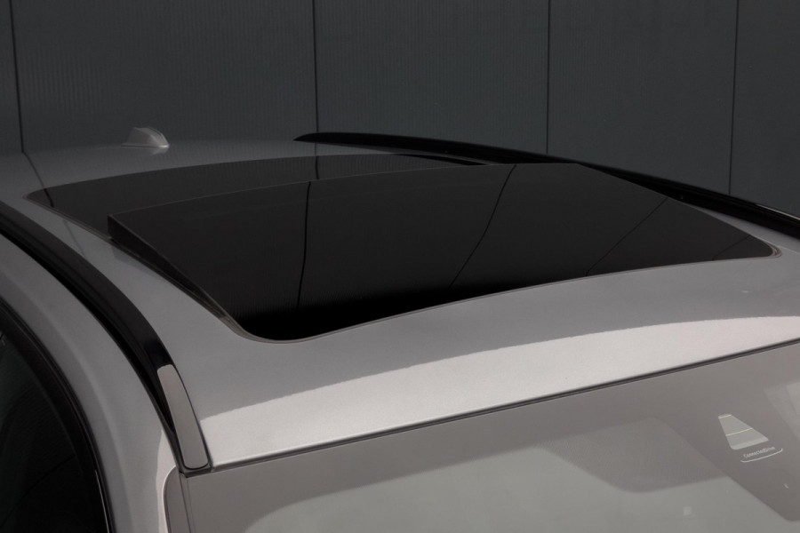 BMW 3 Serie Touring 330e M-PAKKET | HEAD UP | 360 CAMERA | ELEKTRISCHE VERSTELBARE VOORSTOELEN | PANORAMADAK | SIDE ASSIST